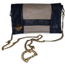 Pochette bicolore en cuir...